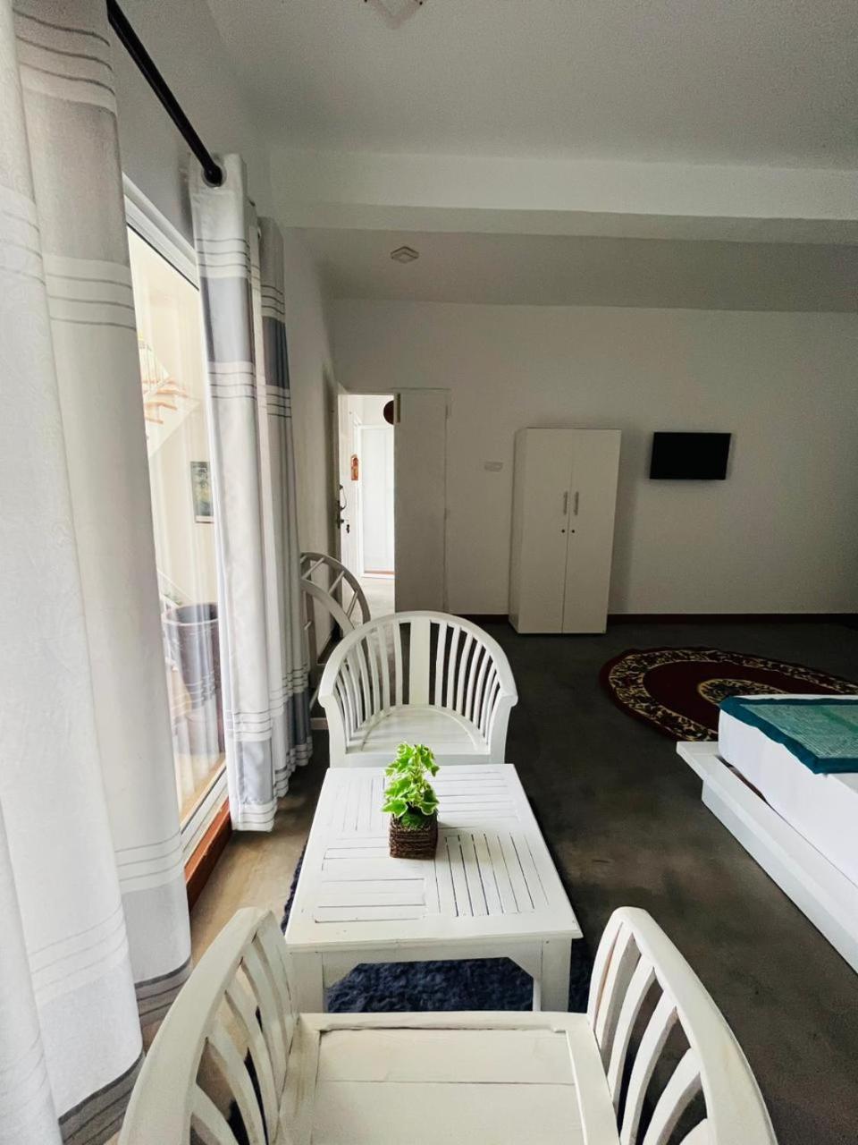 Sunset Sands Hikkaduwa Rom bilde